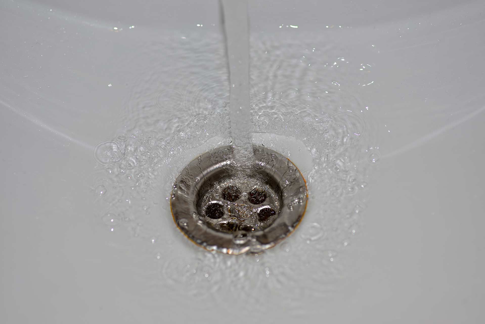 A2B Drains provides services to unblock blocked sinks and drains for properties in Kingsteignton.